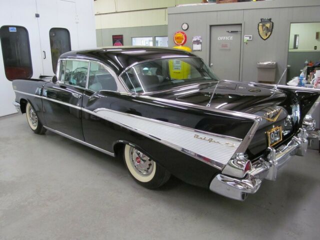 Chevrolet Bel Air/150/210 1957 image number 2