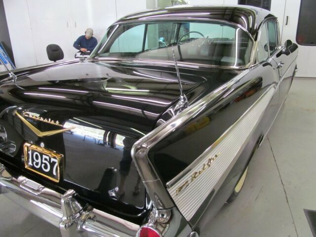 Chevrolet Bel Air/150/210 1957 image number 26