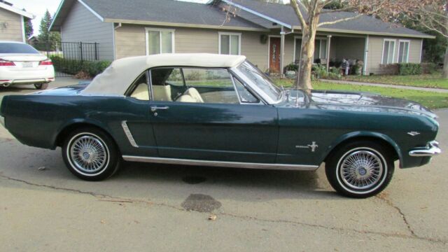 Ford Mustang 1965 image number 28