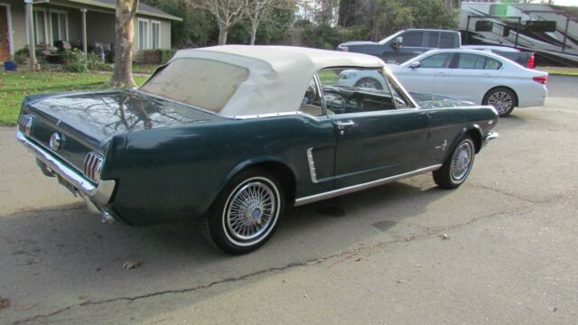 Ford Mustang 1965 image number 29