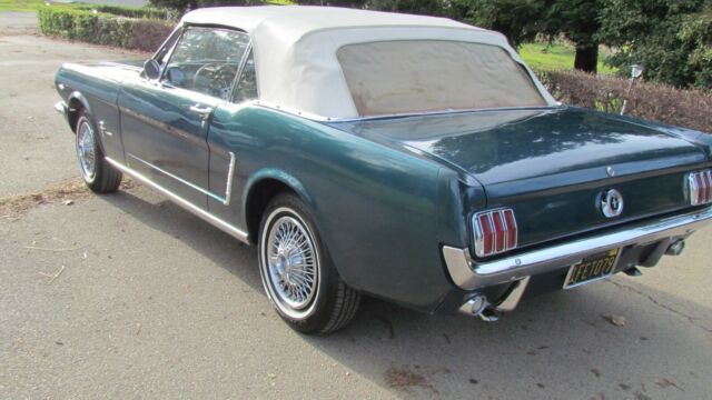 Ford Mustang 1965 image number 31