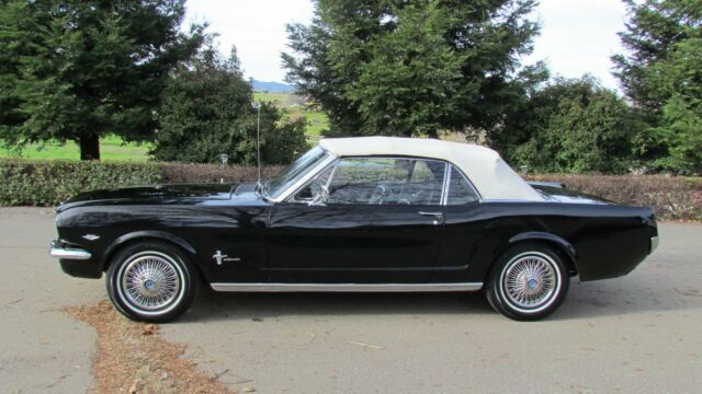 Ford Mustang 1965 image number 1