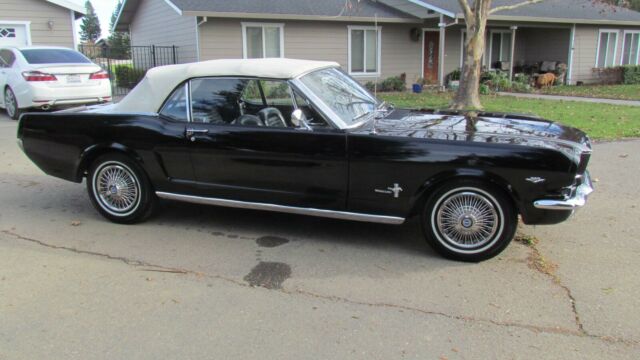 Ford Mustang 1965 image number 28