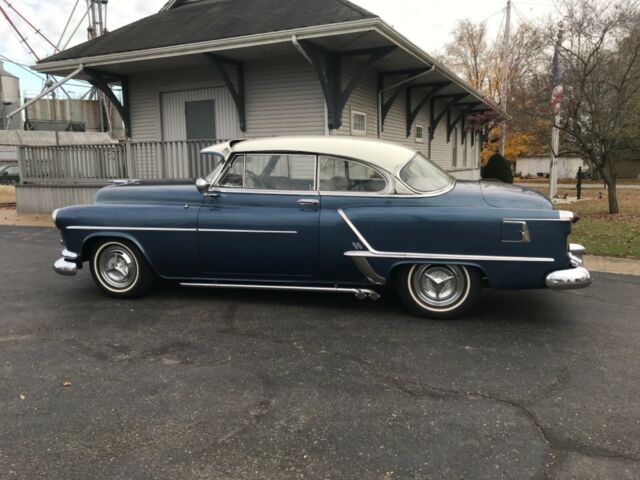 Oldsmobile Eighty-Eight 1953 image number 18