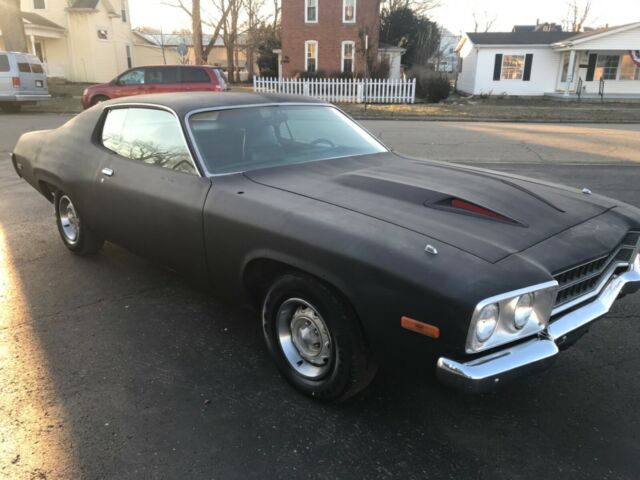 Plymouth Road Runner 1974 image number 2