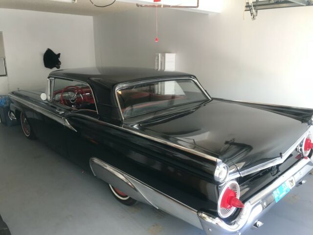 Ford Galaxie 1959 image number 20