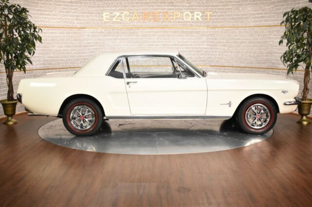 Ford Mustang 1965 image number 29