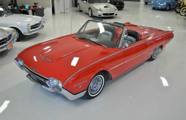 Ford Thunderbird 1962 image number 0