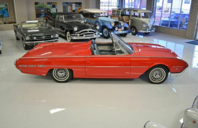 Ford Thunderbird 1962 image number 14