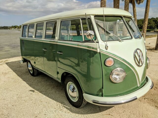 Volkswagen Bus/Vanagon 1965 image number 0