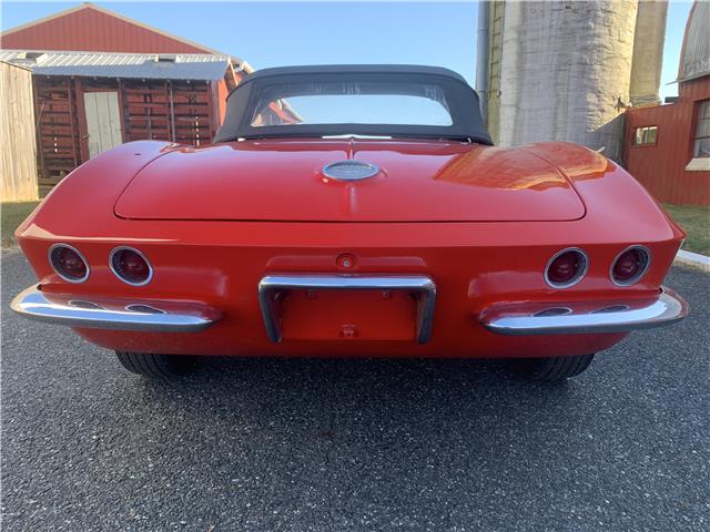 Chevrolet Corvette 1962 image number 19