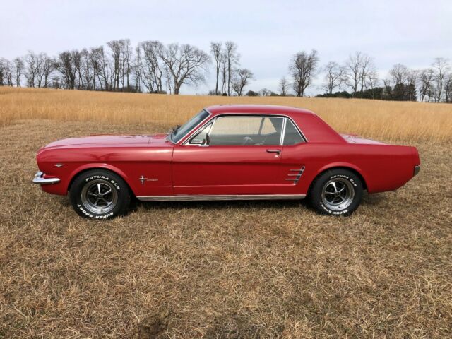 Ford Mustang 1966 image number 32