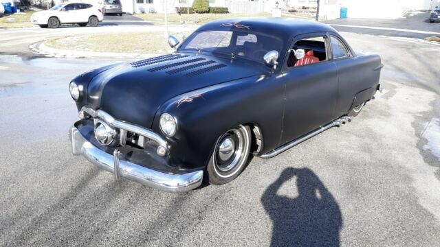 Ford Hot Rod Air Ride Chopped Custom 1949 image number 1