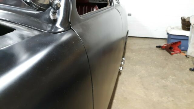 Ford Hot Rod Air Ride Chopped Custom 1949 image number 10