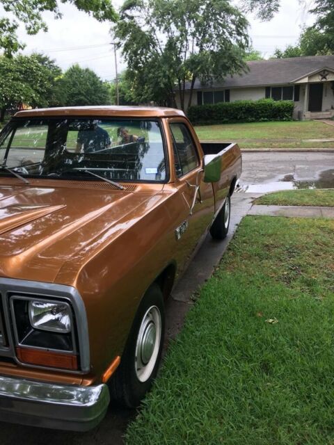 Dodge Ram 2500 1978 image number 1