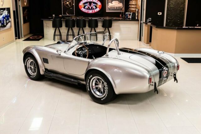 Shelby Cobra 1965 image number 39