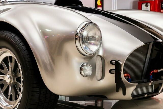 Shelby Cobra 1965 image number 43