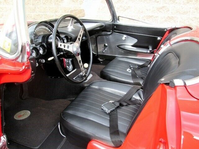 Chevrolet Corvette 1960 image number 38