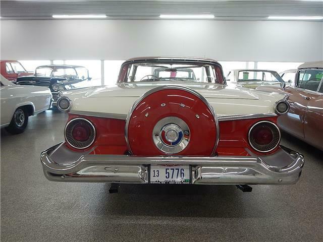 FORD FAIRLANE 500 SKYLINER 1959 image number 16