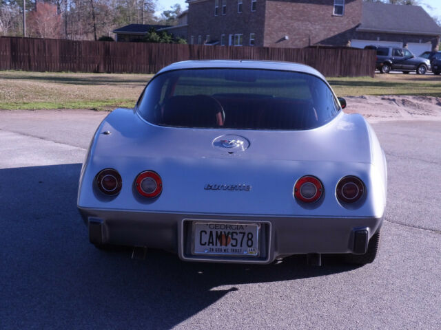 Chevrolet Corvette 1978 image number 32