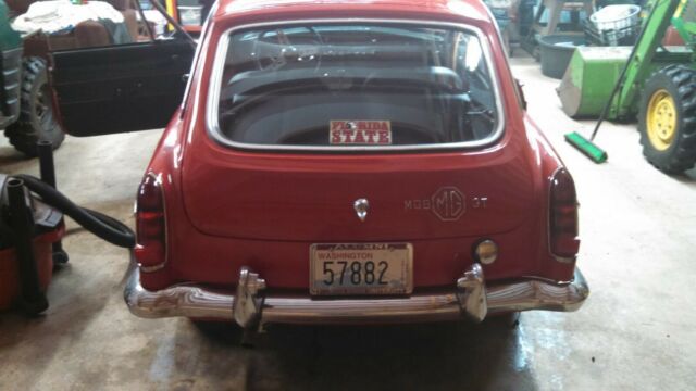 MG MGB 1967 image number 3