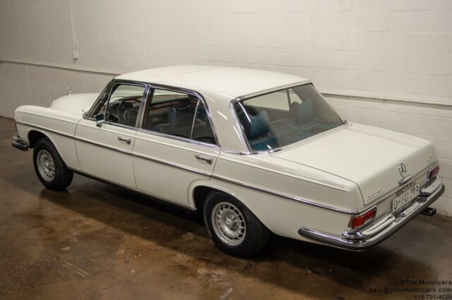 Mercedes-Benz 300-Series 1968 image number 17