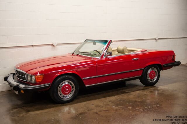 Mercedes-Benz SL-Class 1974 image number 1