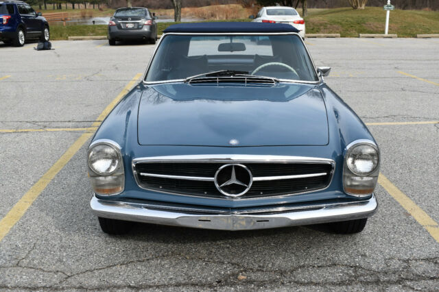 Mercedes-Benz SL-Class 1969 image number 30