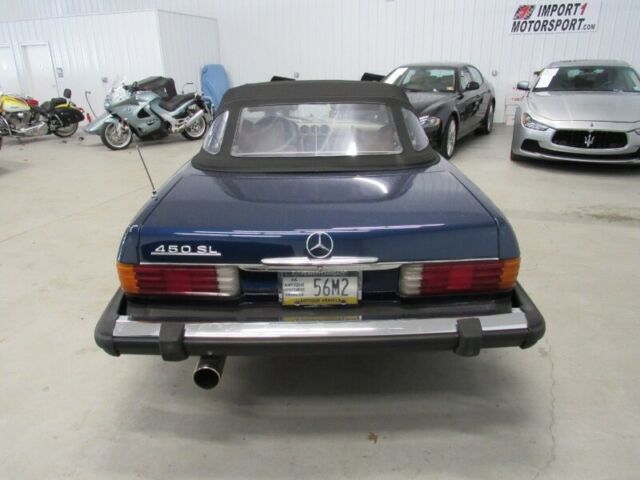 Mercedes-Benz SL-Class 1975 image number 23