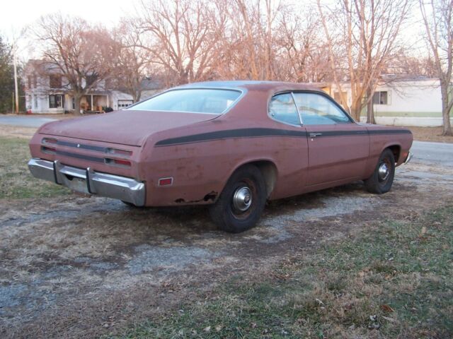 Plymouth Duster 1971 image number 13