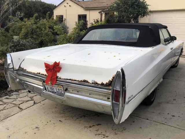 Cadillac DeVille Coupe 1968 image number 0