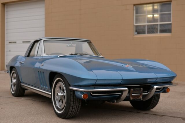 Chevrolet Corvette 1965 image number 33