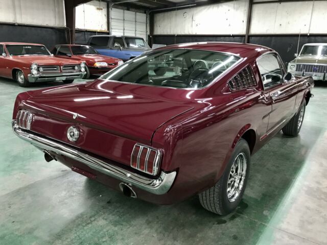 Ford Mustang 1965 image number 28