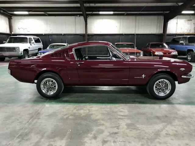 Ford Mustang 1965 image number 29