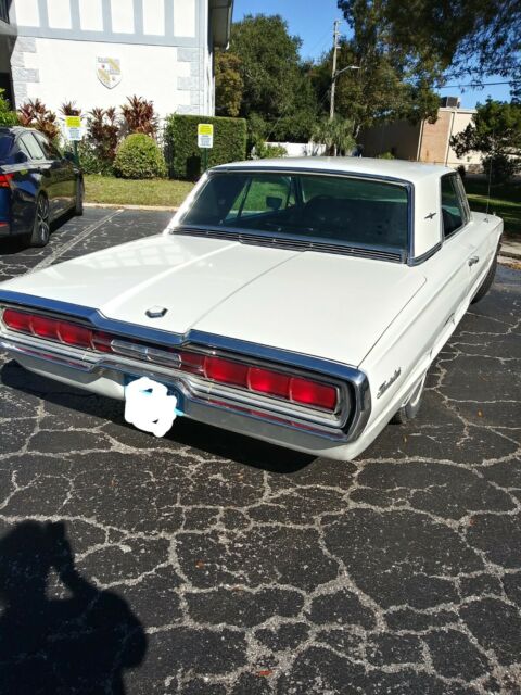 Ford Thunderbird 1966 image number 17