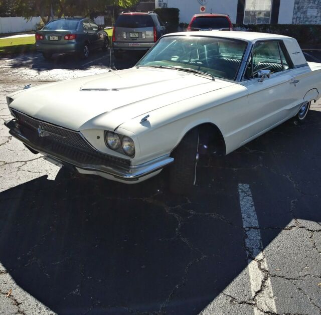 Ford Thunderbird 1966 image number 25