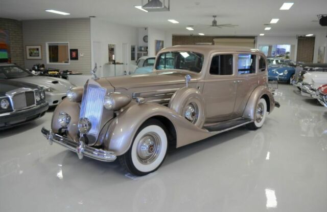 Packard Twelve Touring Sedan 1506 1937 image number 1