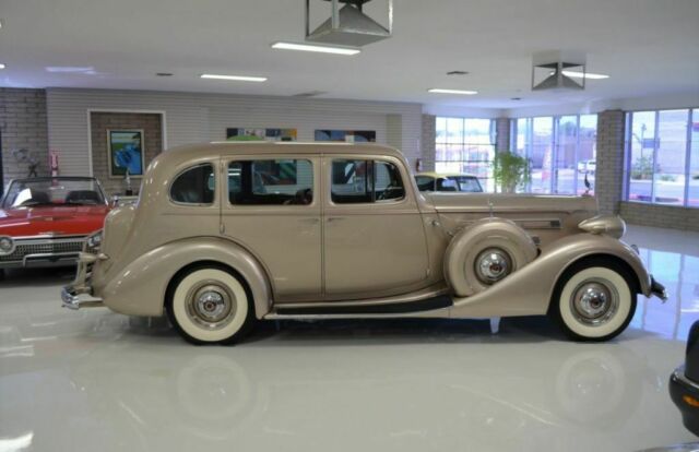 Packard Twelve Touring Sedan 1506 1937 image number 9