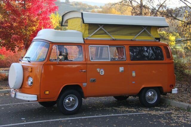 Volkswagen Bus/Vanagon 1979 image number 2