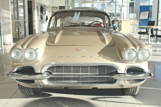 Chevrolet Corvette 1961 image number 1