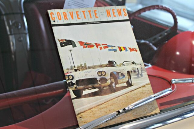 Chevrolet Corvette 1961 image number 23