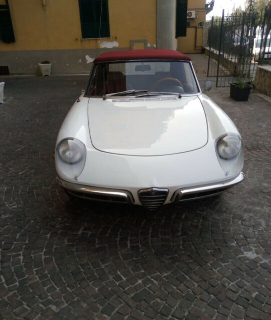 Alfa Romeo Spider 1969 image number 0