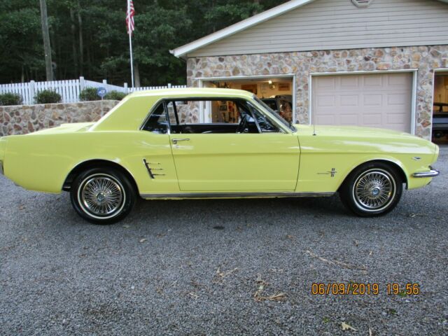 Ford Mustang 1966 image number 2