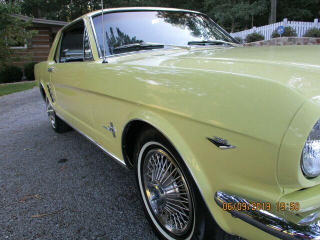 Ford Mustang 1966 image number 28