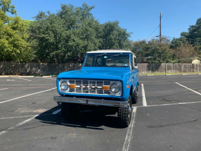 Ford Bronco 1973 image number 2