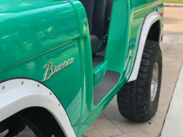 Ford Bronco 1970 image number 6