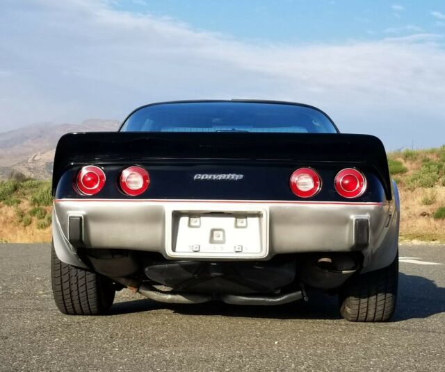 Chevrolet Corvette 1978 image number 32