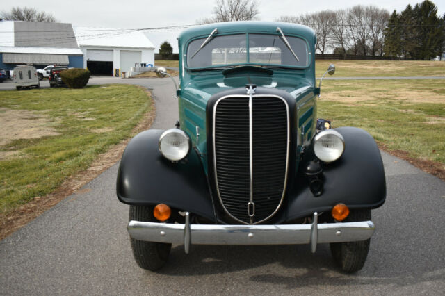 Ford 1 1/2 Ton 1937 image number 30