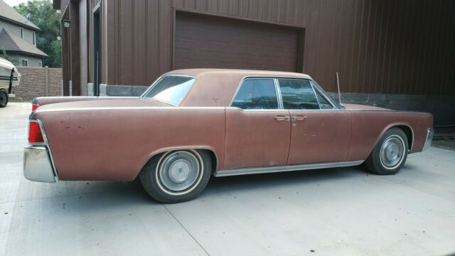 Lincoln Continental 1961 image number 0