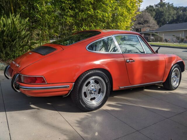 Porsche 911 1970 image number 0